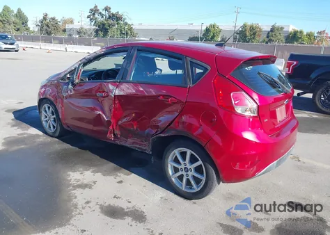 2015 Ford Fiesta Se z USA, uszkodzony, nr VIN 3FADP4EJ9FM196957